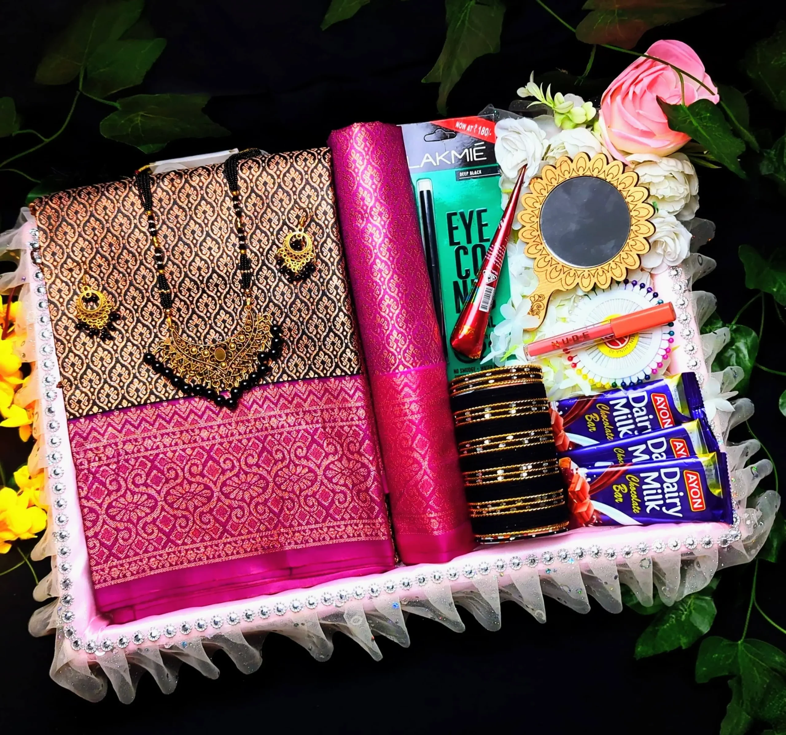 Trendy kanchi boron Saree Gift Box - উৎসবের সেরা শাড়ি কম্বো